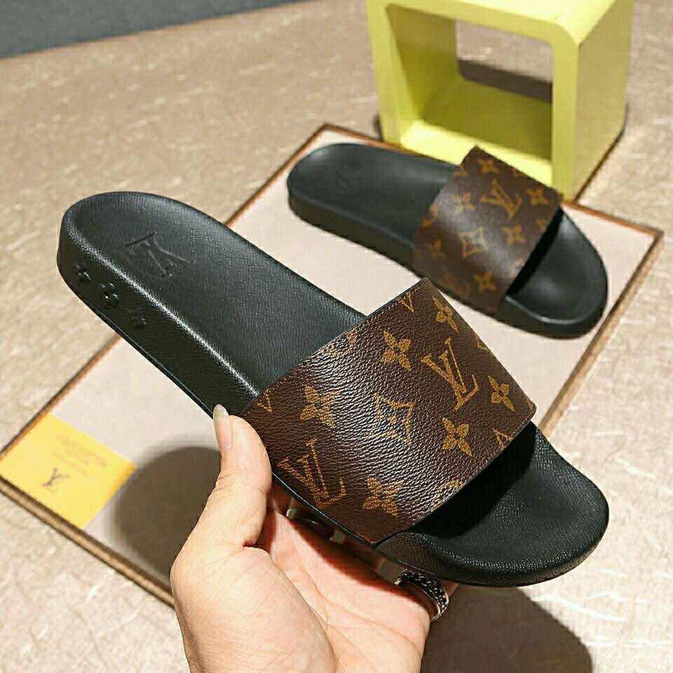 Louis Vuitton Monogram Slippers - everydesigner