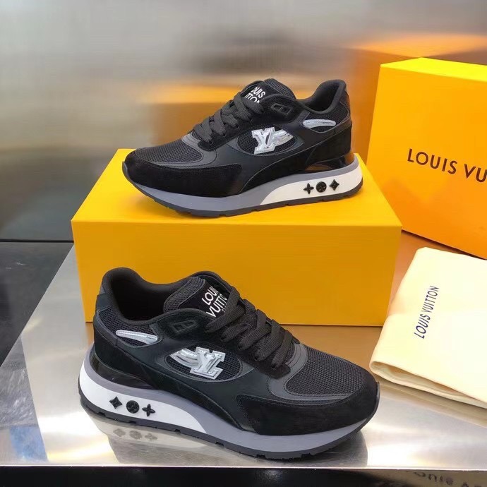 Louis Vuitton Trainer Sneaker(Upon UK Size) - everydesigner