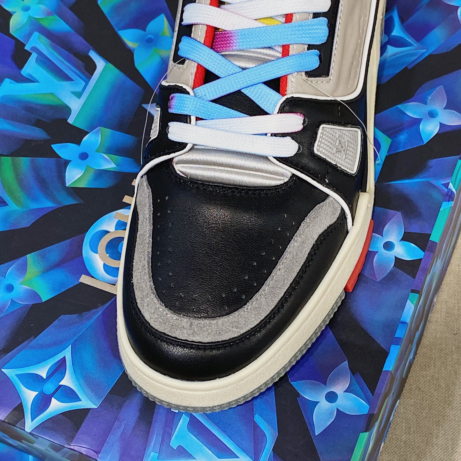 Louis Vuitton Trainer Sneaker - everydesigner