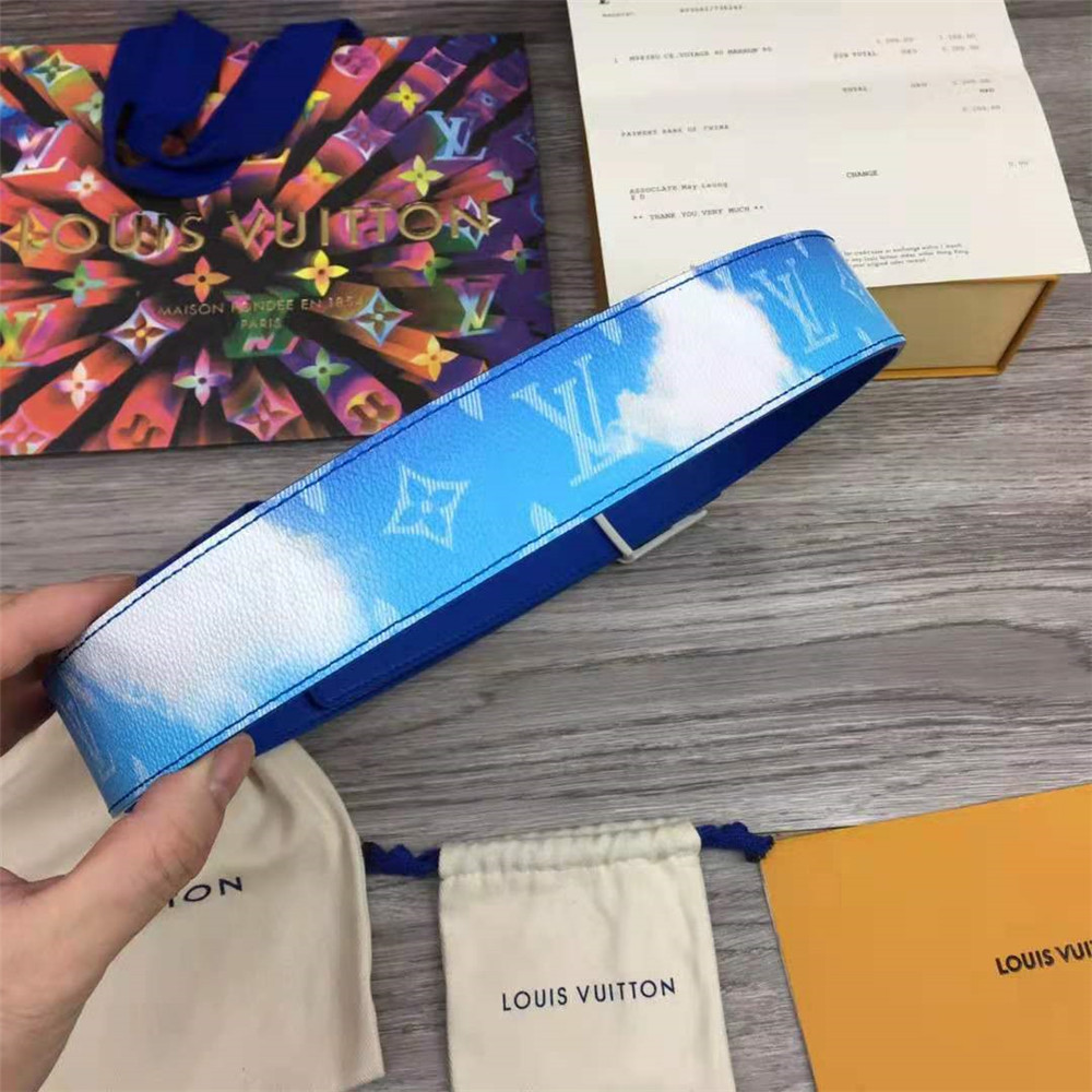 Louis Vuitton LV shape 40mm reversible clouds - everydesigner