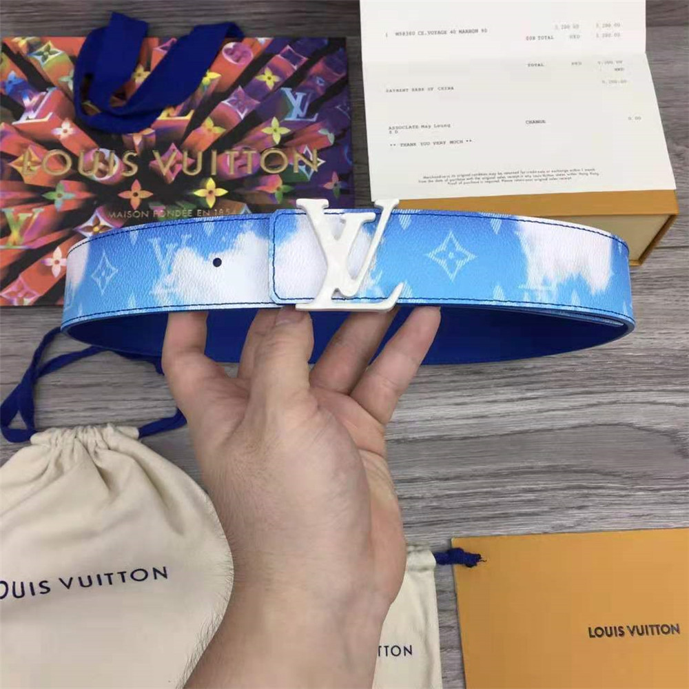 Louis Vuitton LV shape 40mm reversible clouds - everydesigner