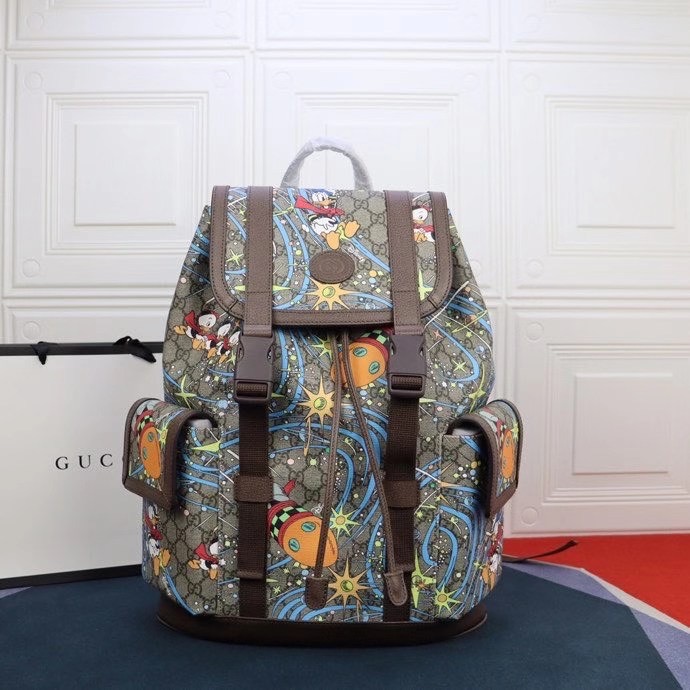 Gucci x Disney Donald Duck Medium Backpack - everydesigner