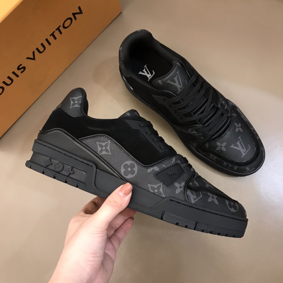 Louis Vuitton Trainer Sneaker - everydesigner