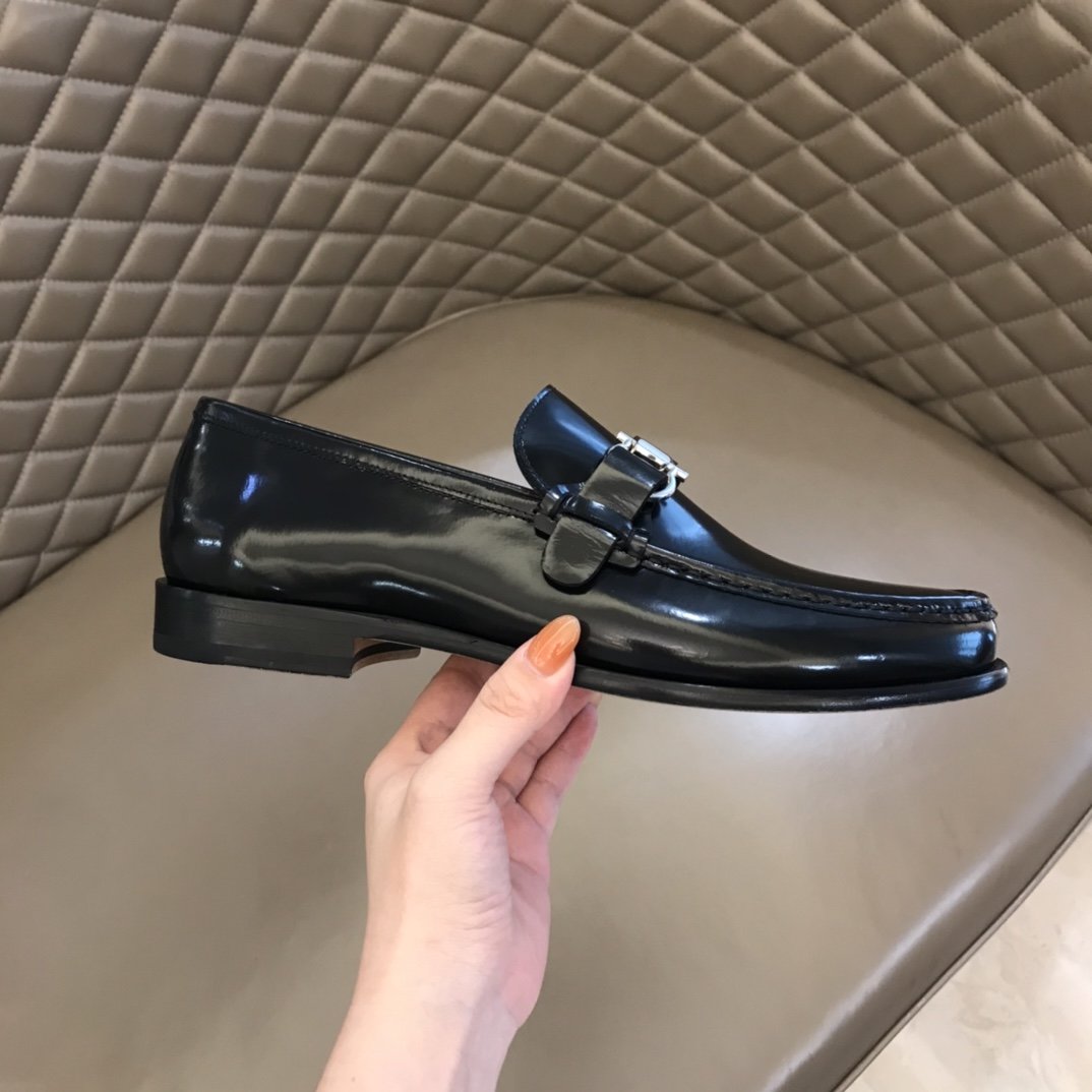 Ferragamo Black Leather Shinny shoes - everydesigner