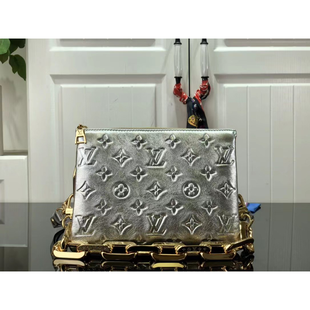 Louis Vuitton  BB Handbag （21 x 16 x 7cm） - everydesigner