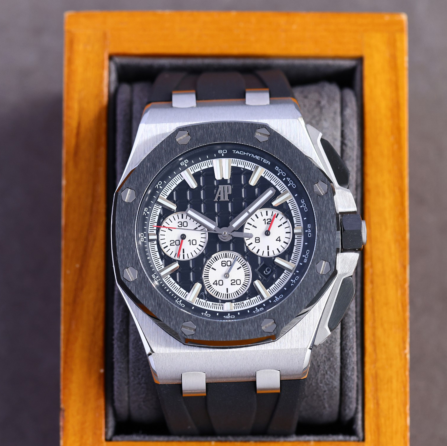 Audemars Piguet  Watch  44mm - everydesigner