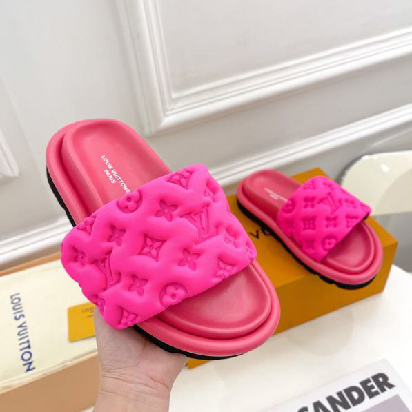 Louis Vuitton Pool Pillow Comfort Mules - everydesigner