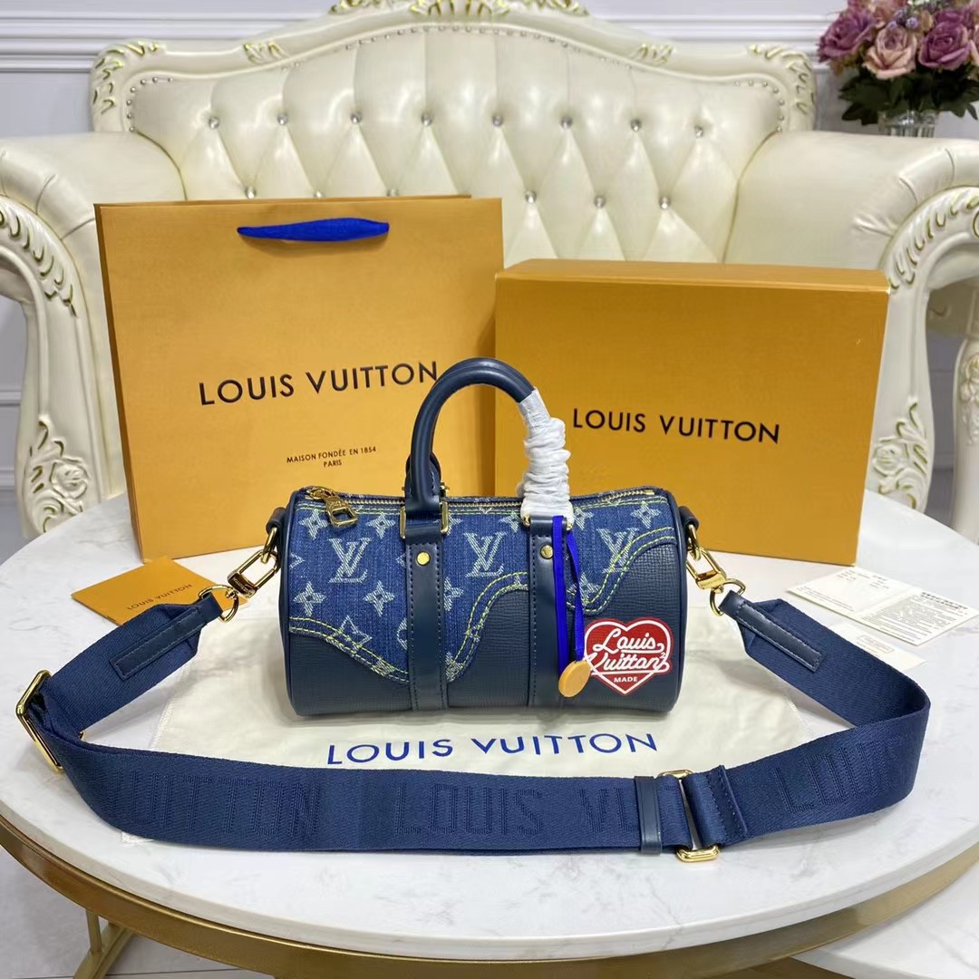 Louis Vuitton  Monogram Drip Handbag(21-12-9cm) - everydesigner