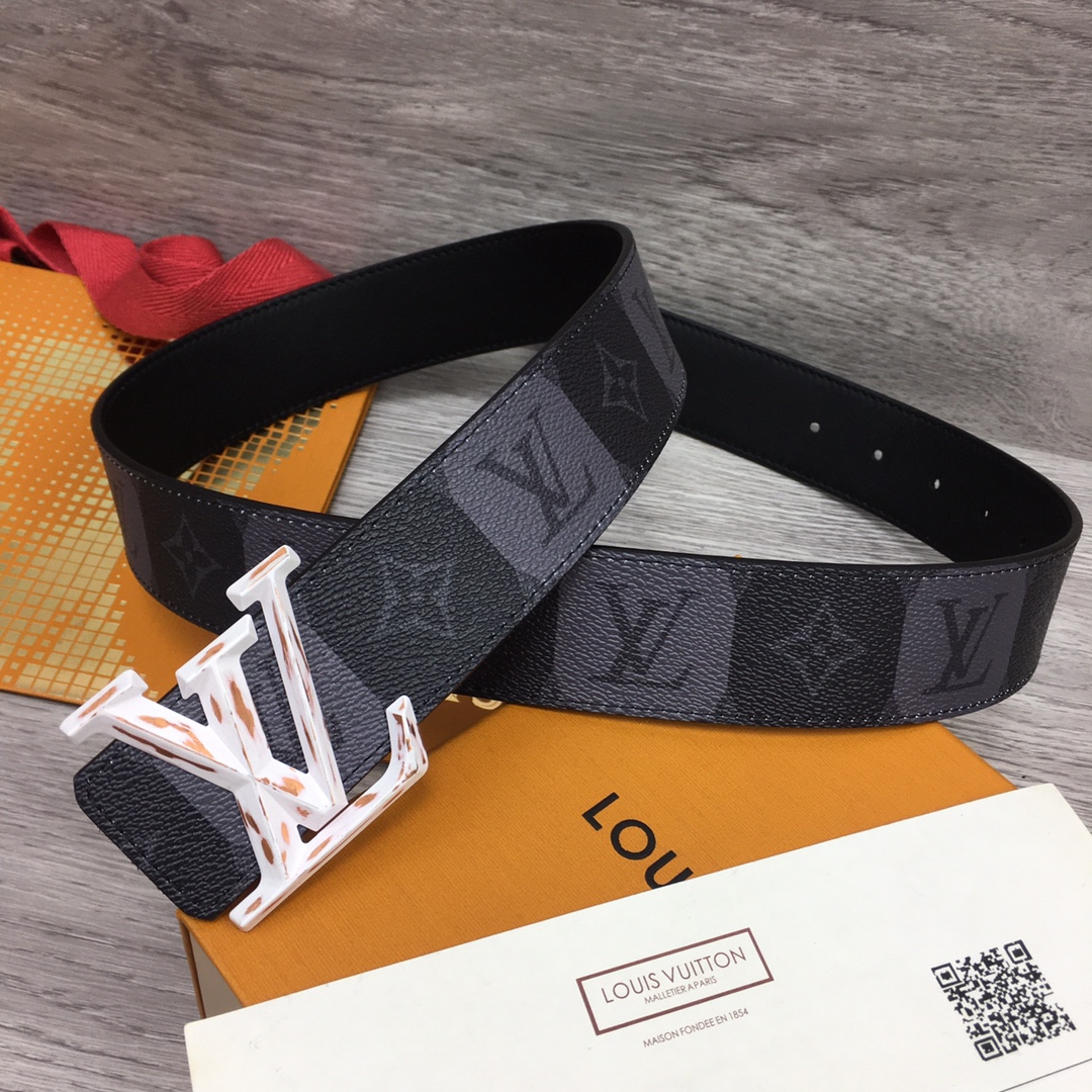 Louis Vuitton Squared LV 40mm Belt - everydesigner