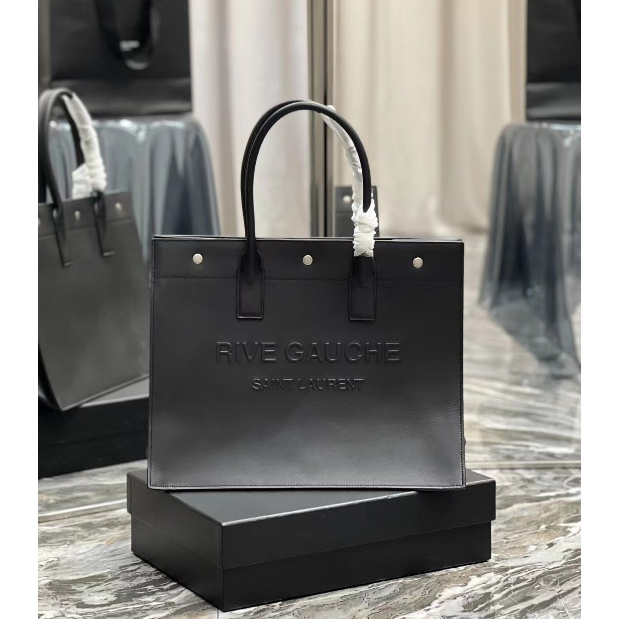 Saint Laurent Rive Gauche Small Tote Bag In Smooth Leather(39-31-18cm) - everydesigner