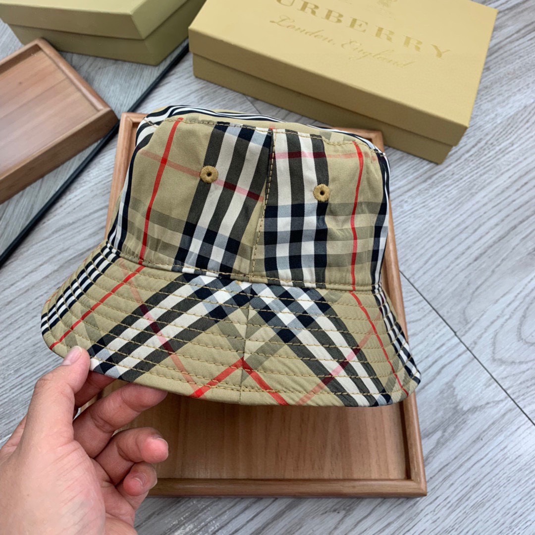 Burberry Vintage Check Cotton Bucket Hat - everydesigner