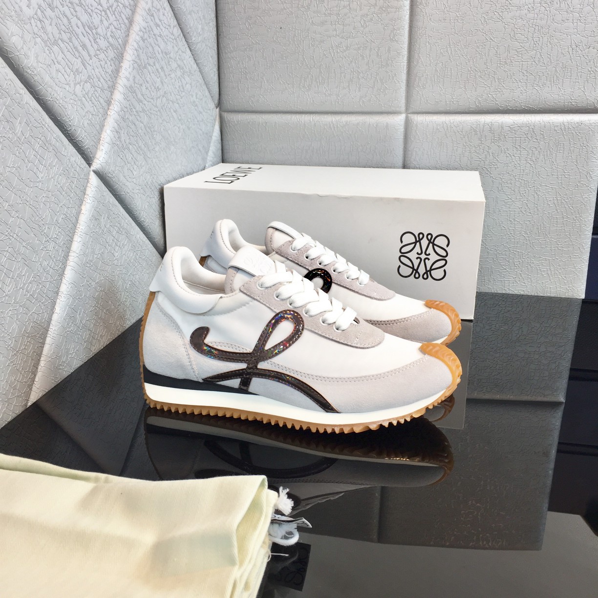 Loewe Flow Runner In Calfskin - everydesigner