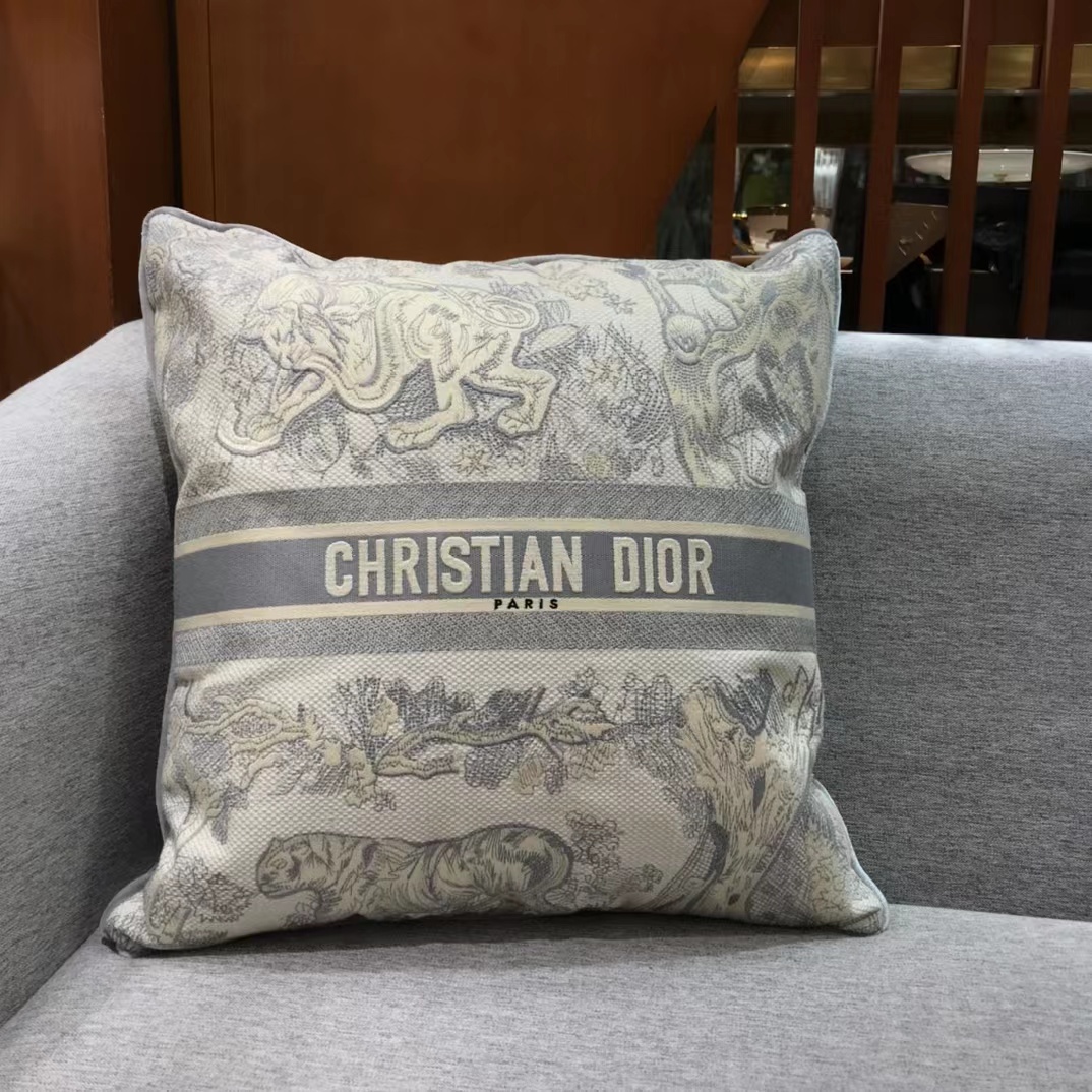 Dior Pillow - everydesigner