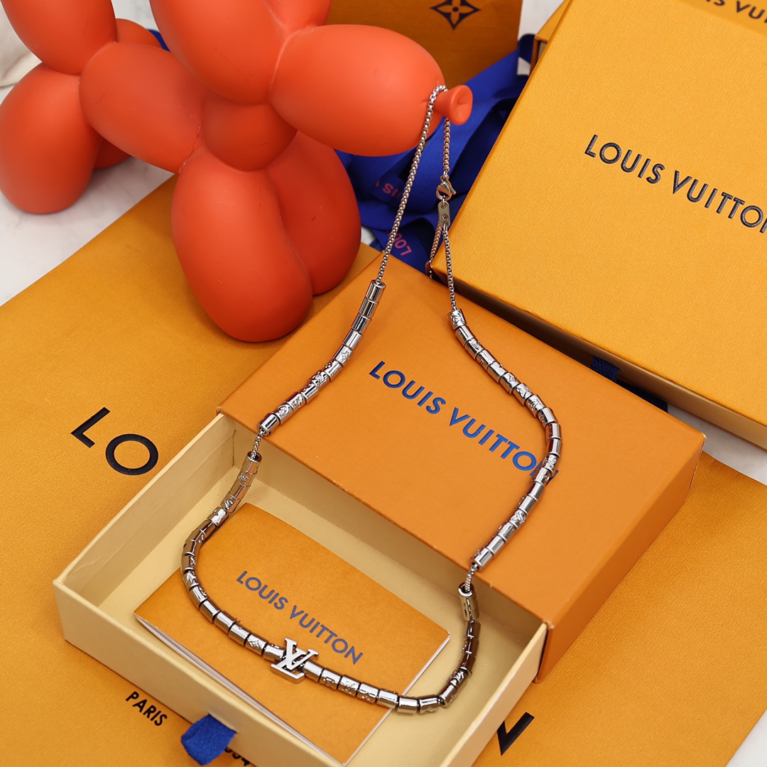 Louis Vuitton Paradise Necklace - everydesigner