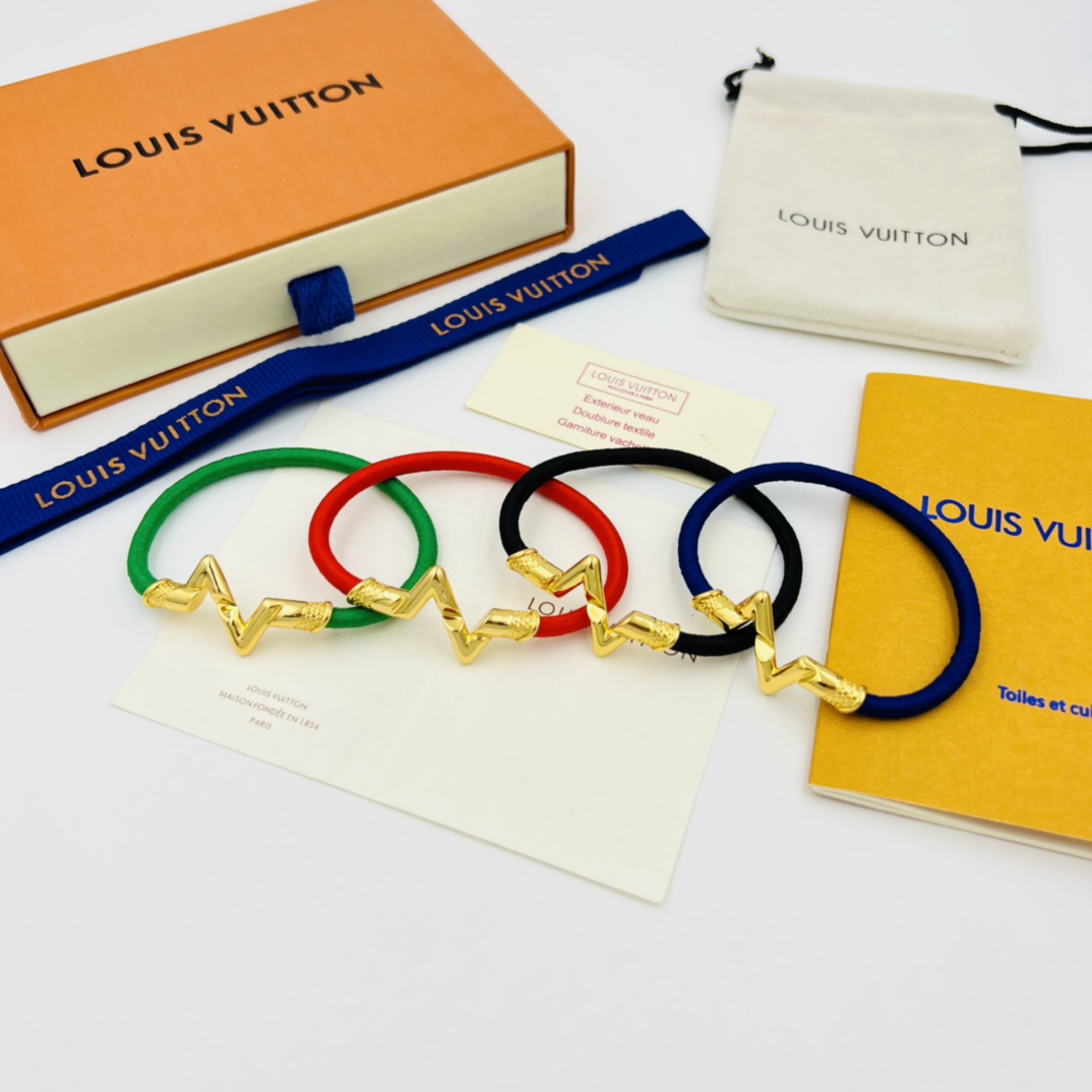 Louis Vuitton LV Volt Play 18K Bracelet - everydesigner