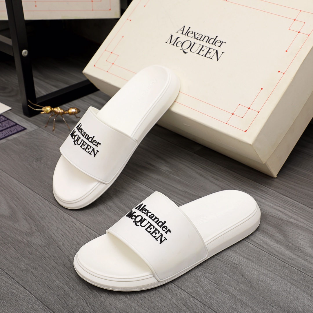 Alexander Mqueen Logo Slipper - everydesigner