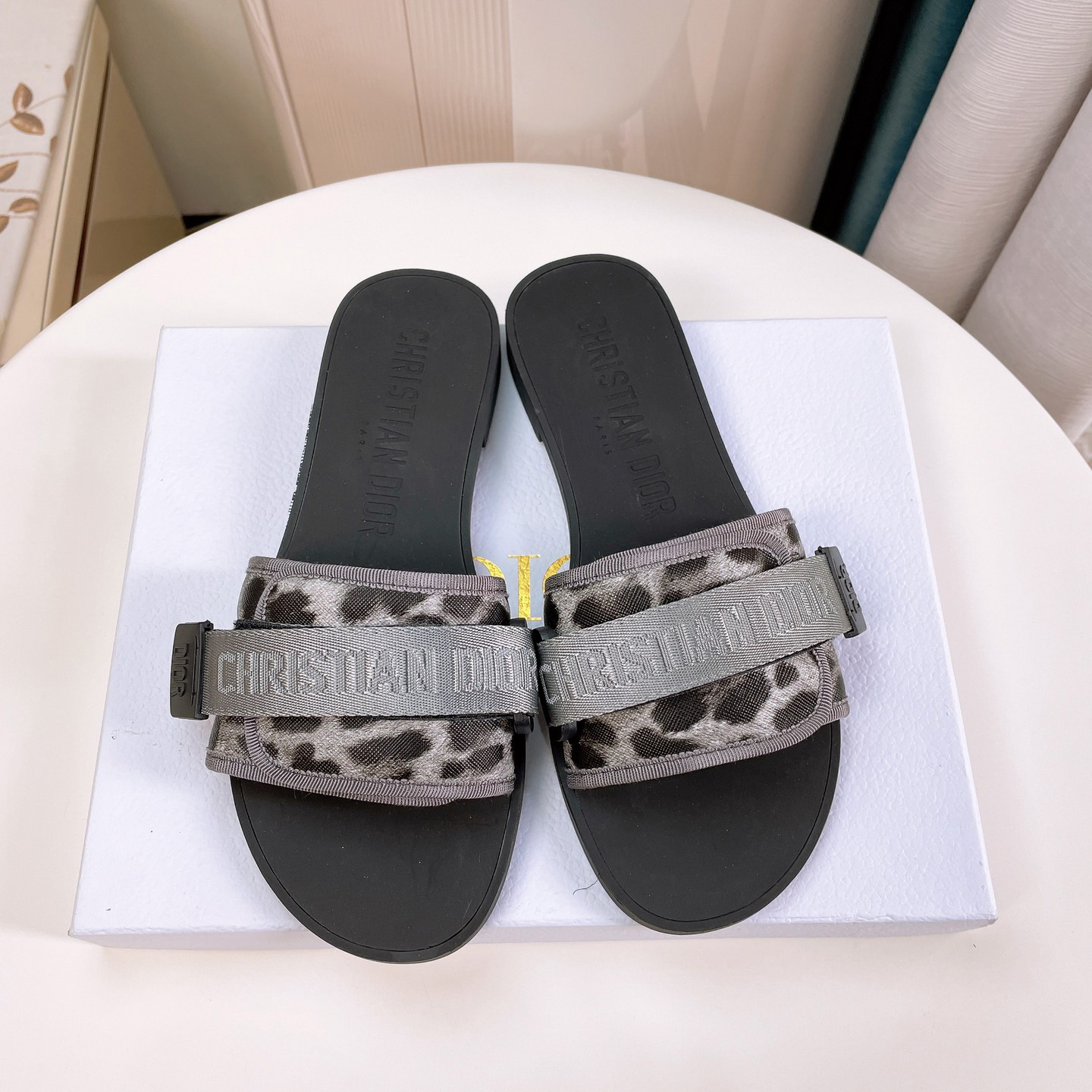 Dior Women Slides - everydesigner