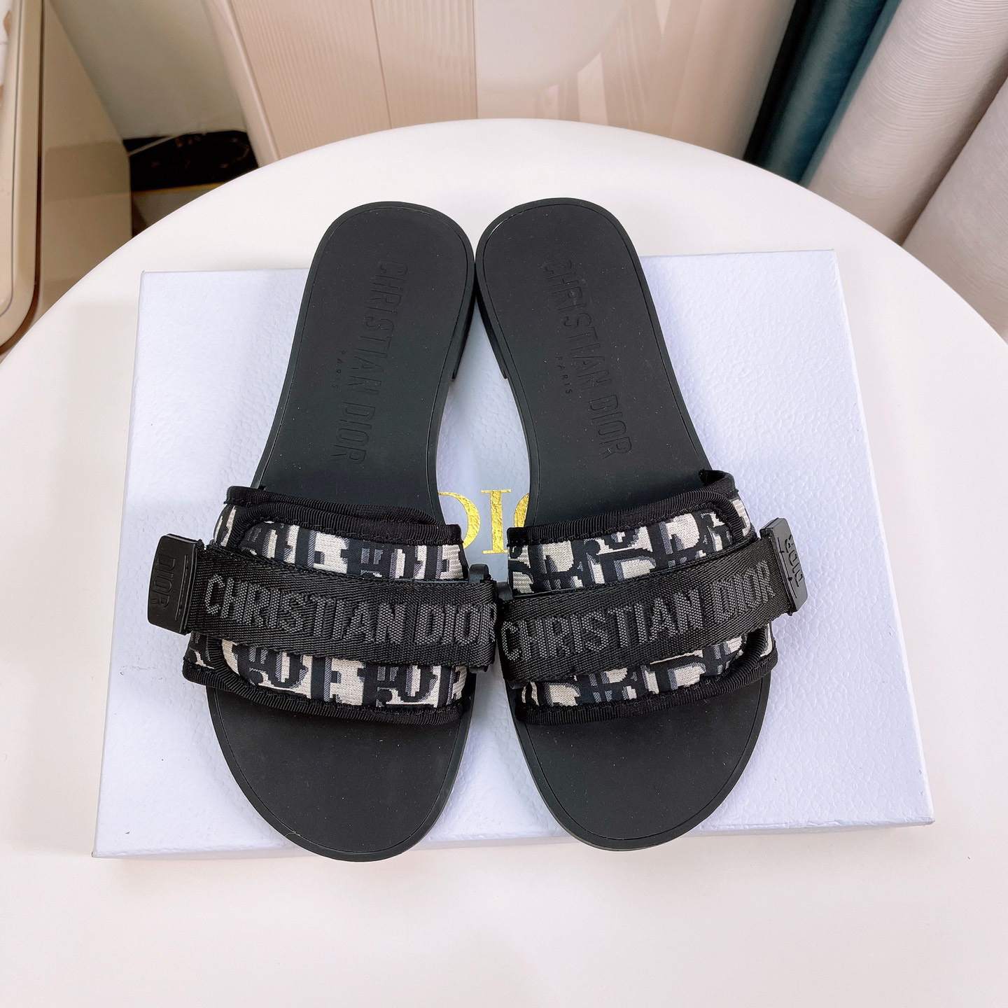 Dior Women Slides - everydesigner