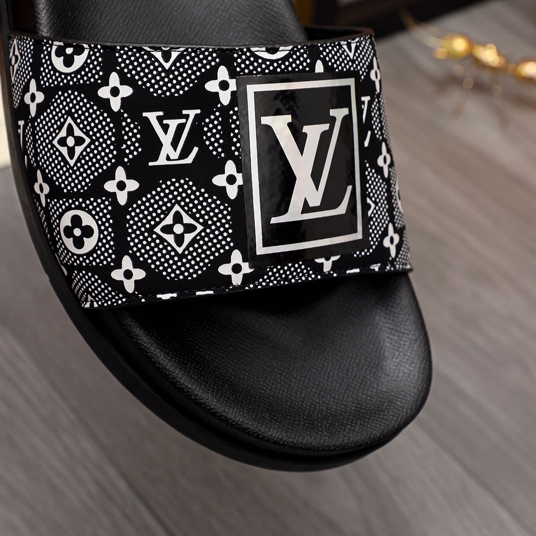 Louis Vuitton Monogram Slippers - everydesigner