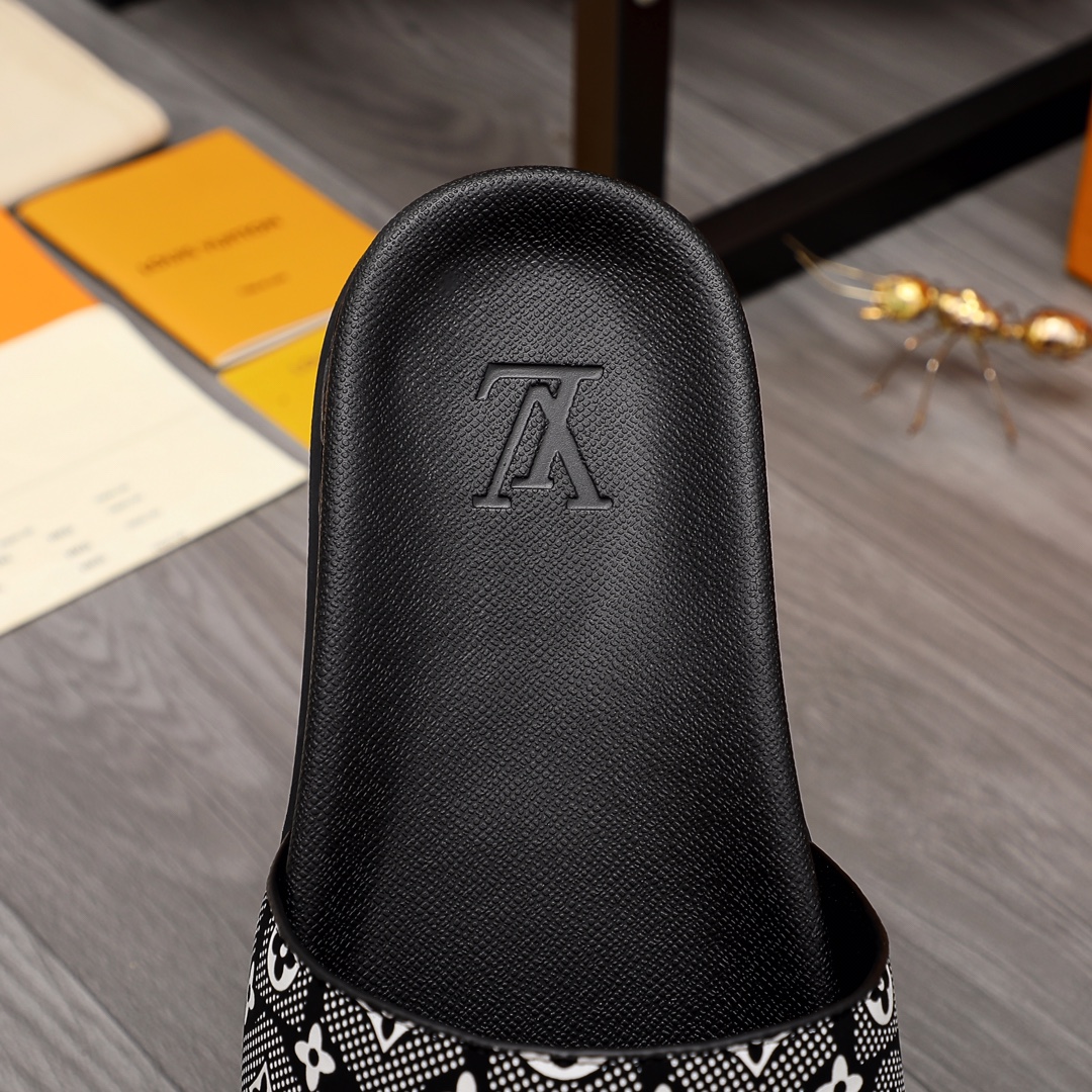 Louis Vuitton Monogram Slippers - everydesigner