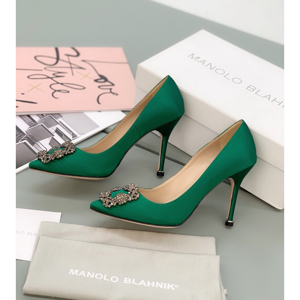 Manolo Blahnik Green Hangisi Pumps With Buckle - everydesigner