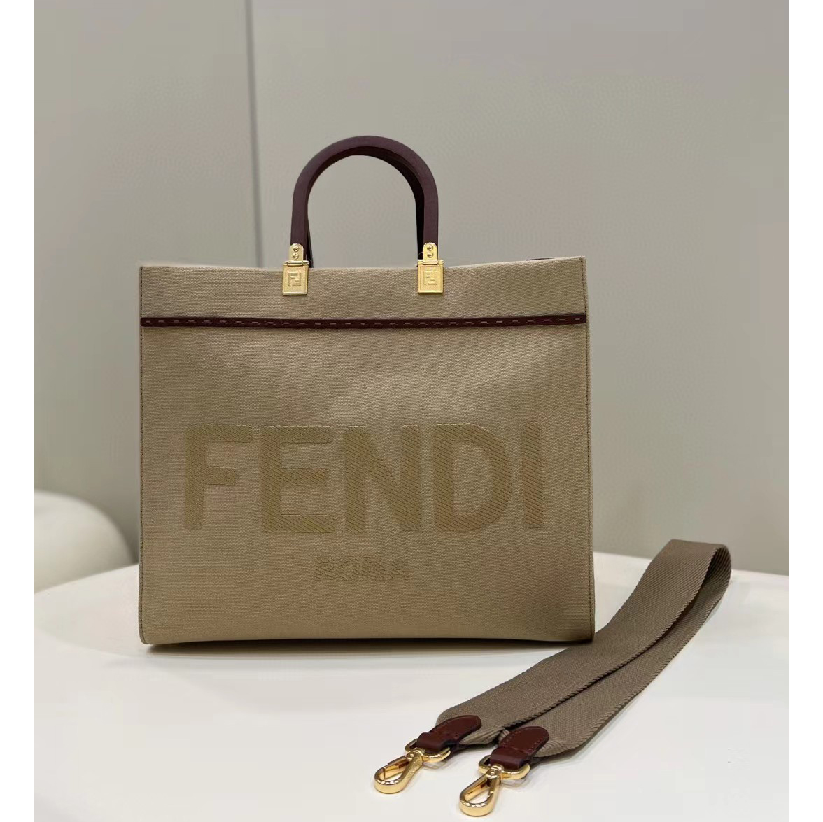 Fendi Sunshine Medium Beige Canvas Bag(35-31-17cm) - everydesigner