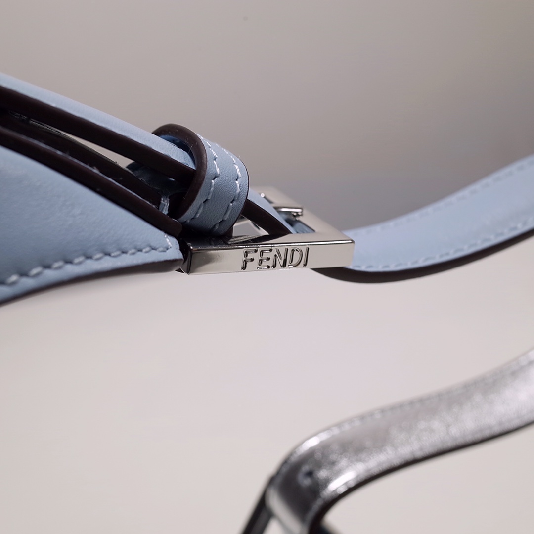 Fendi Cookie Blue Leather Mini Handbag（22-17.5-4.5cm） - everydesigner