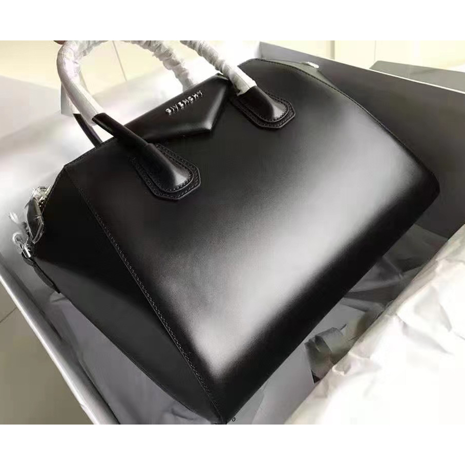 Givenchy Black Handbag(28-34-25CM) - everydesigner