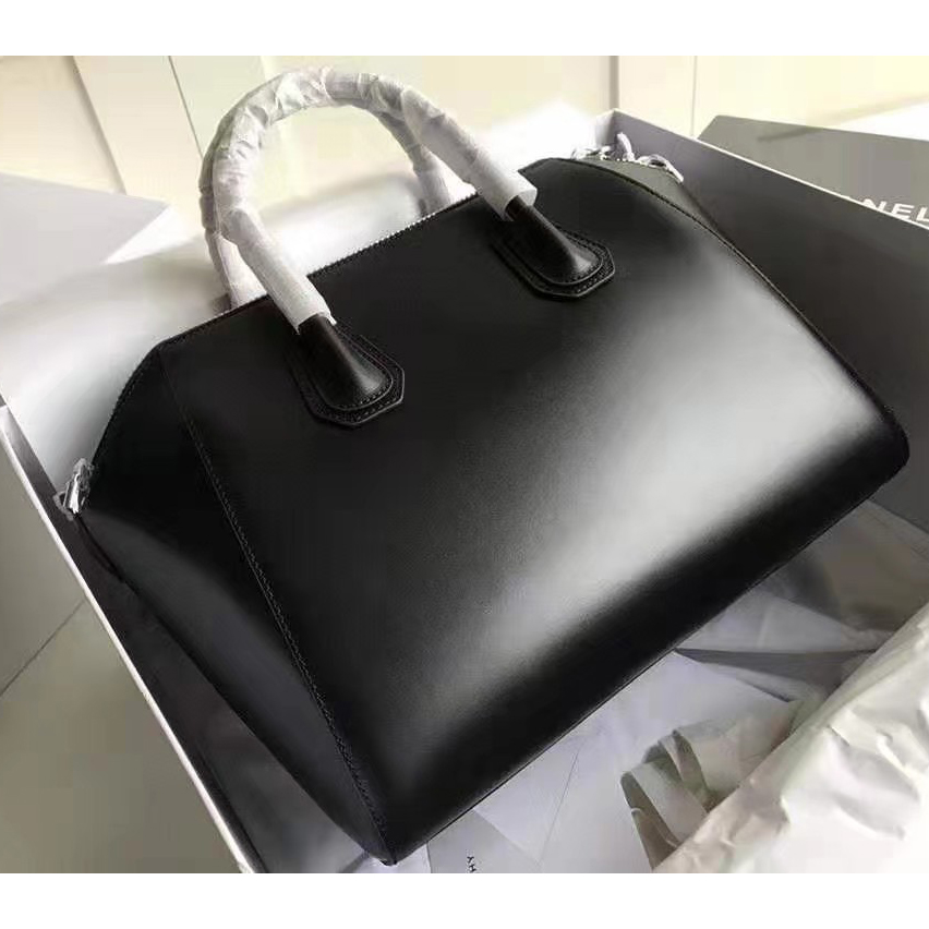 Givenchy Black Handbag(28-34-25CM) - everydesigner