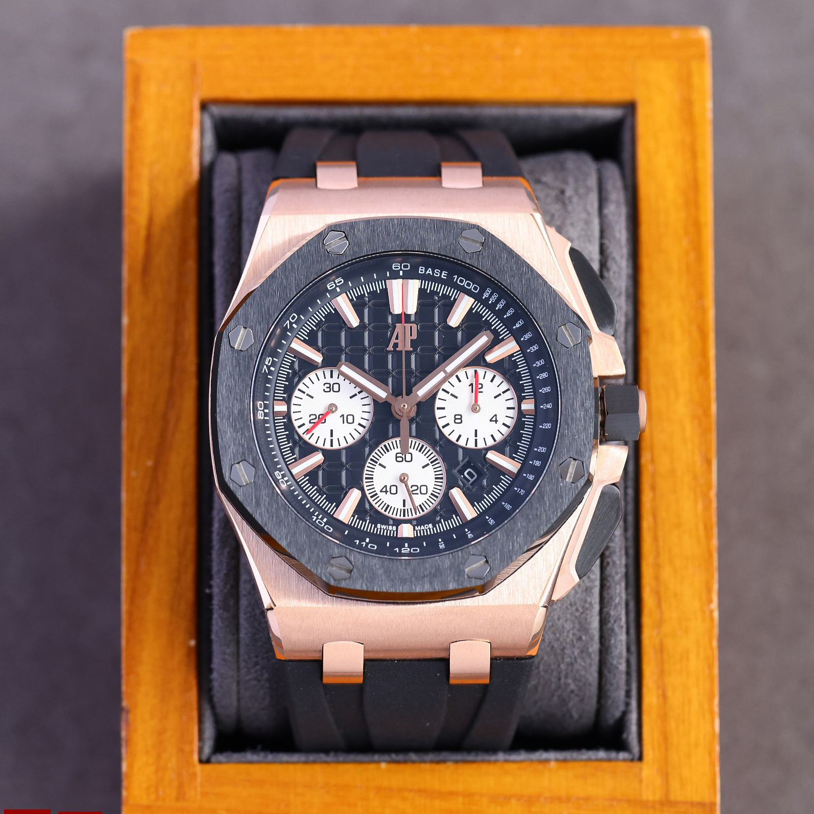 Audemars Piguet  Watch  44mm - everydesigner