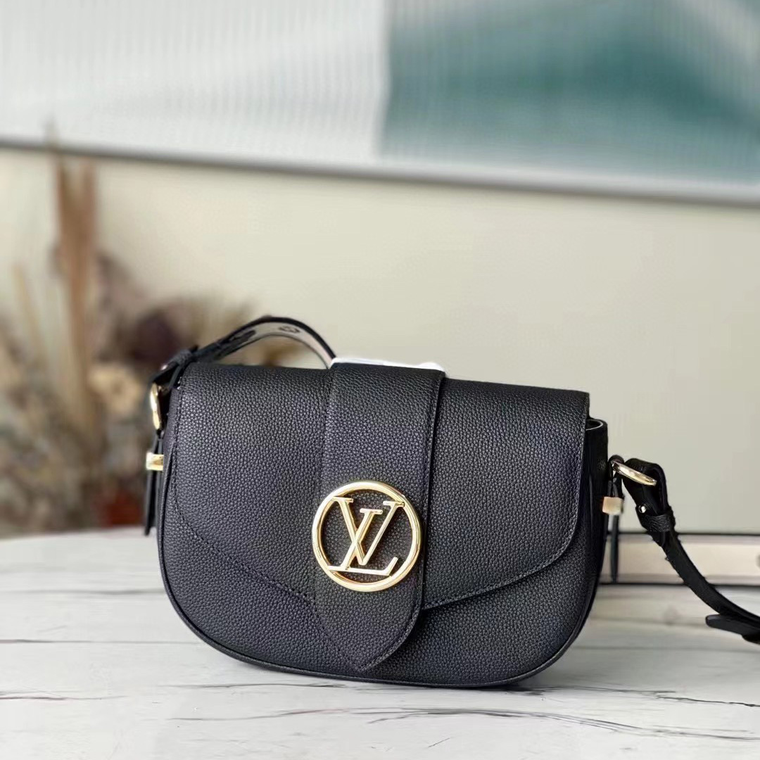 Louis Vuitton  Black Shoulder Bag （25-17.5-8CM） - everydesigner