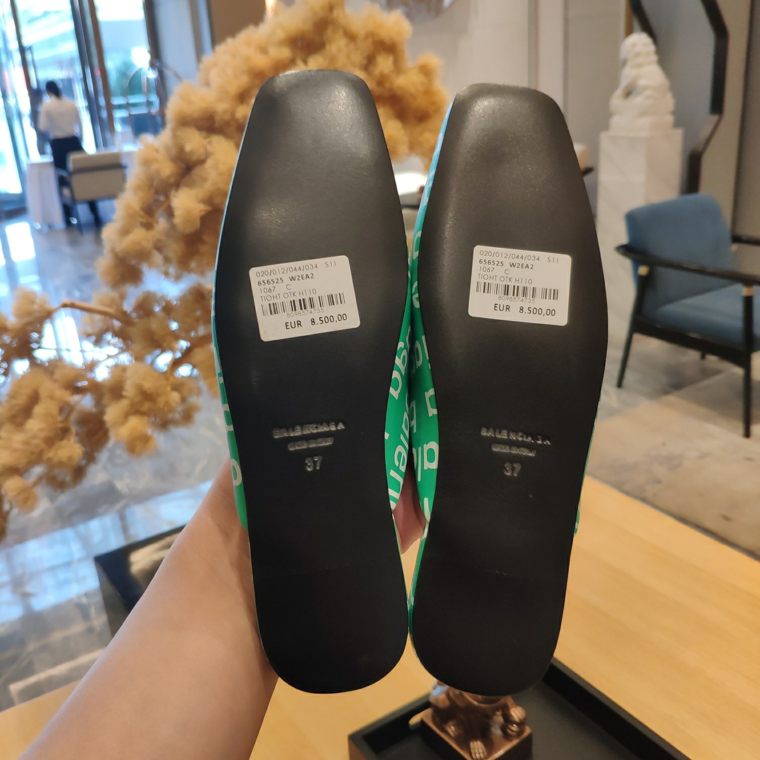 Balenciaga Logo  Leather Backless Loafers - everydesigner