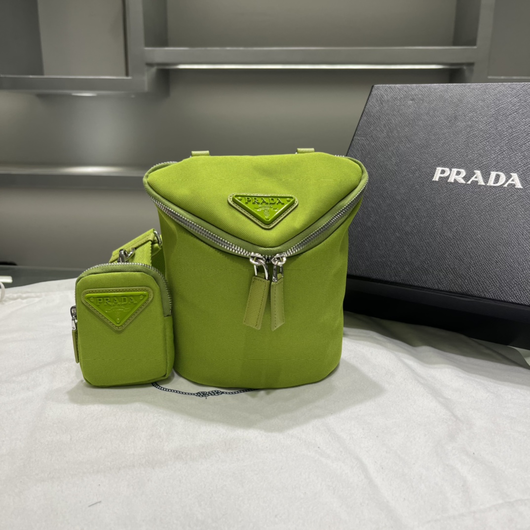 Prada Canvas Shoulder Bag(21-15-15cm)   2VH147 - everydesigner