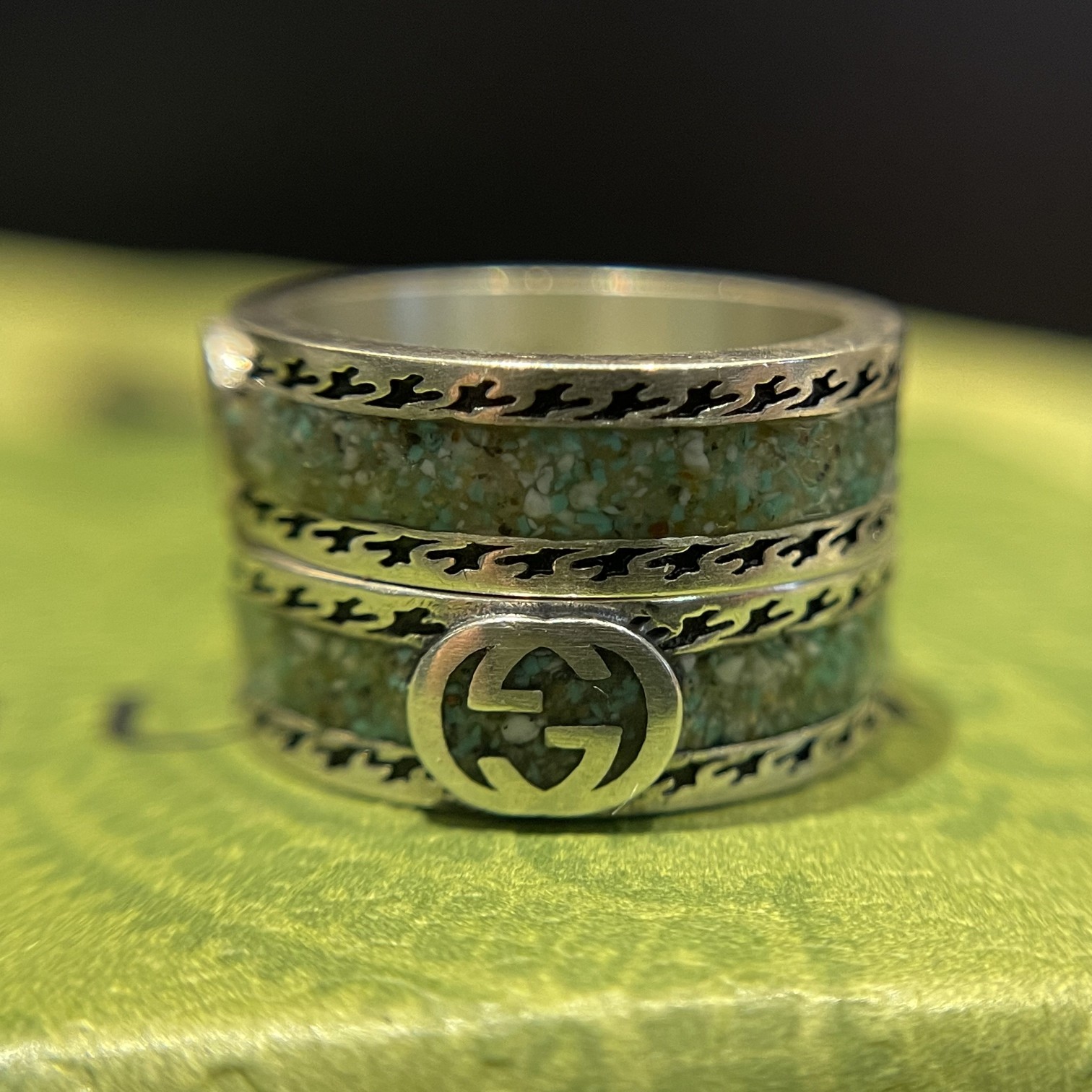 Gucci Ring with Interlocking G - everydesigner