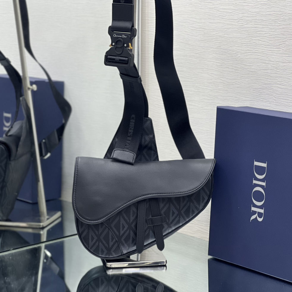 Dior Black CD Diamond Canvas And Smooth Calfskin Saddle Bag(26-19-4.5cm) 1ADPO093 - everydesigner