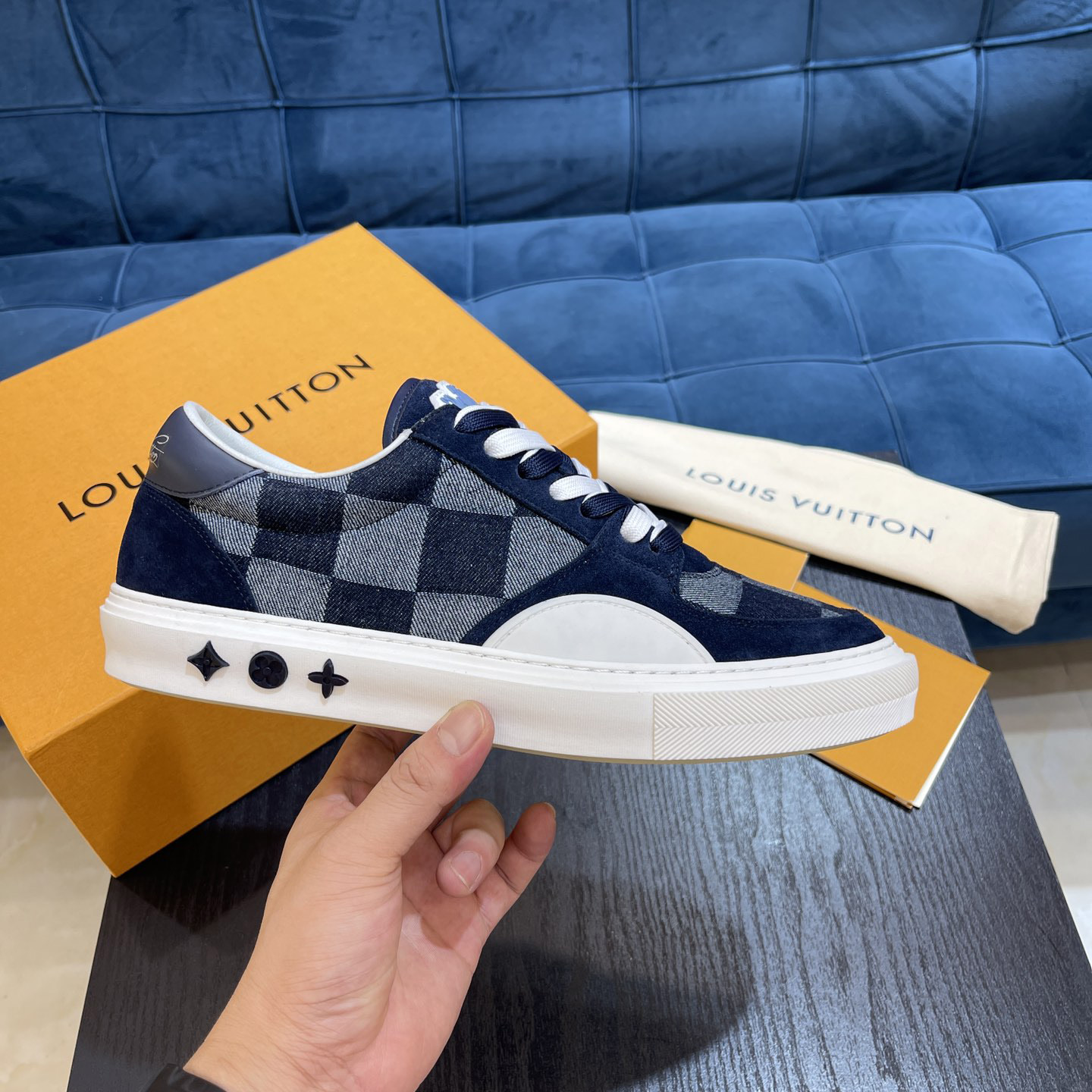 Louis Vuitton LV Ollie Sneaker      - everydesigner