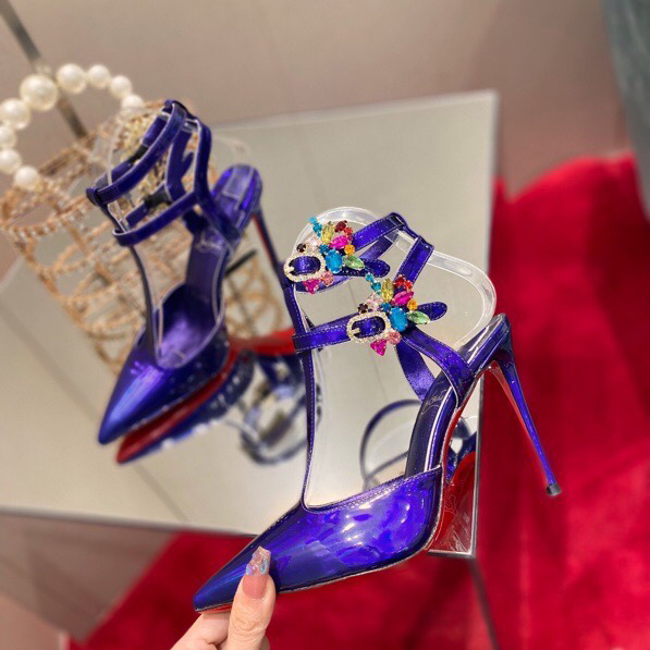 Christian Louboutin Maravilla Pump - everydesigner