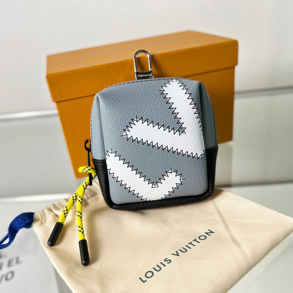 Louis Vuitton Colour Blocks Squared Pouch  M00739 - everydesigner