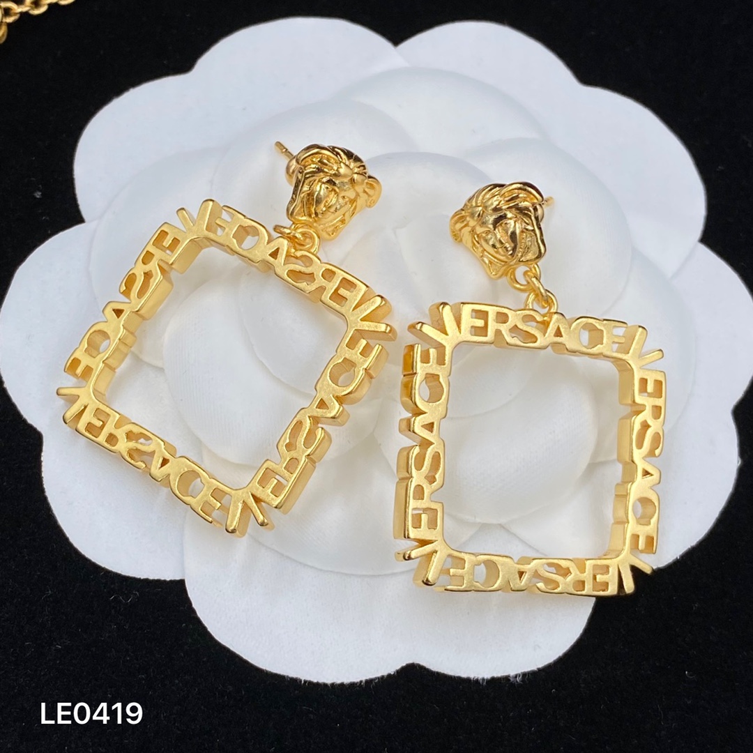 Versace Greca Hoop Earrings - everydesigner