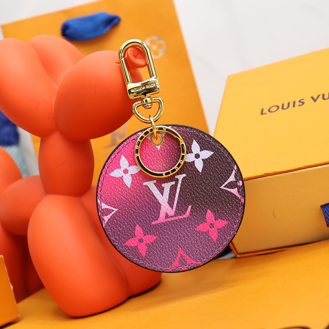 Louis Vuitton Illustre Bag Charm And Key Holder   M00665 - everydesigner