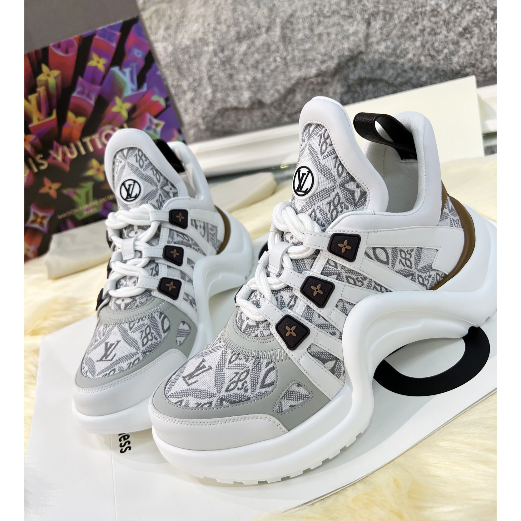 Louis Vuitton LV Archlight Sneaker   1AAIX3 - everydesigner