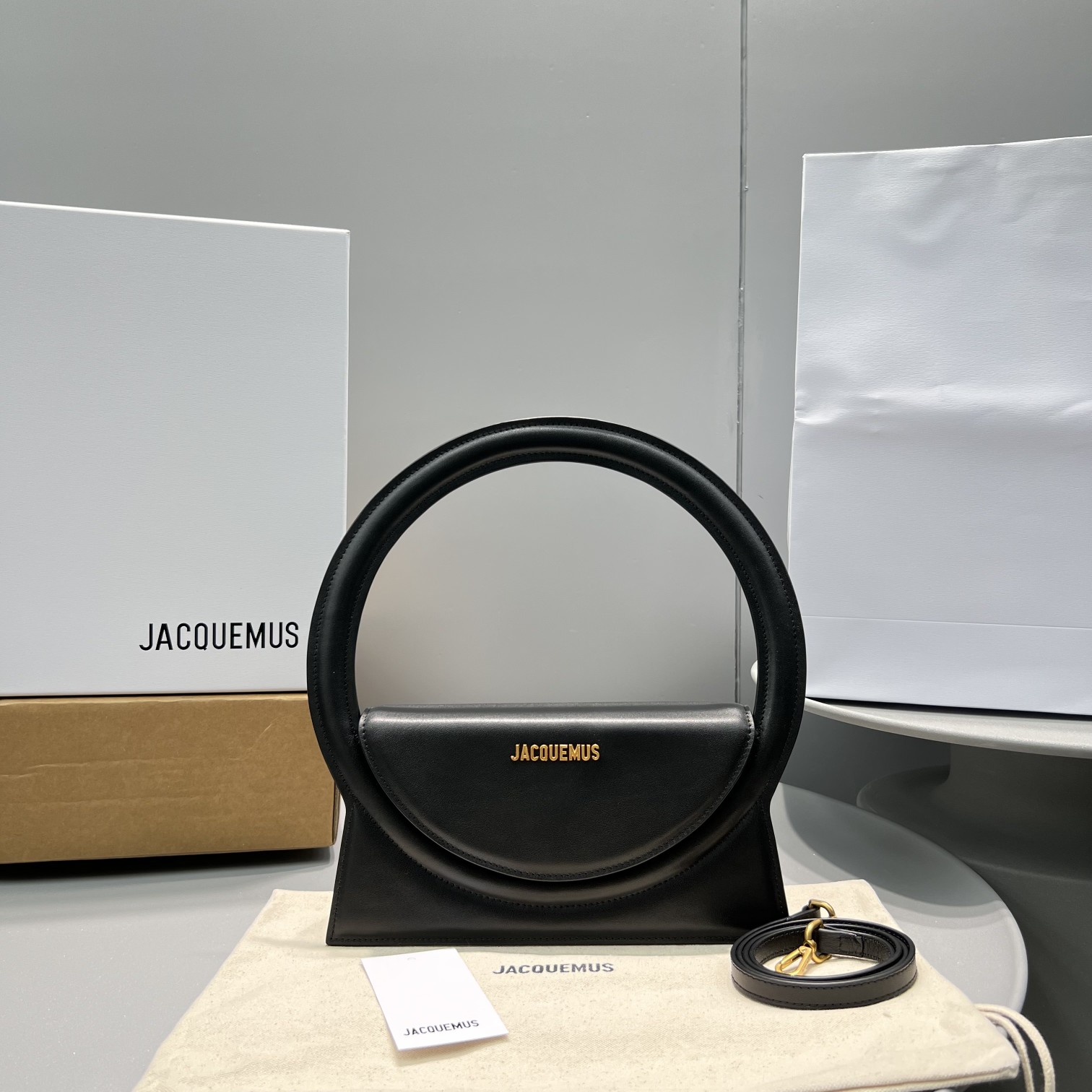 Jacquemus Le Sac Rond Circle Purse In Black(26-13-6cm) - everydesigner