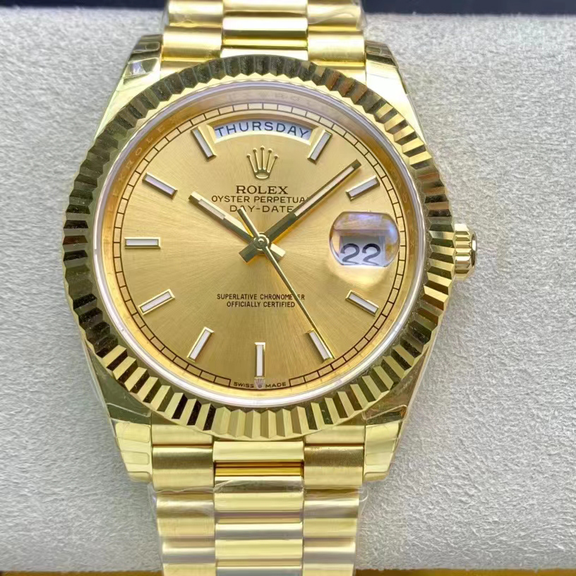 Rolex Day-Date 40 Watch In Yellow Gold - everydesigner