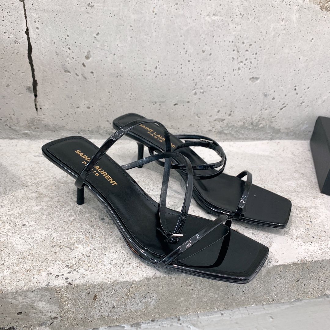 Saint Laurent Nuit Sandals In Patent Leather - everydesigner