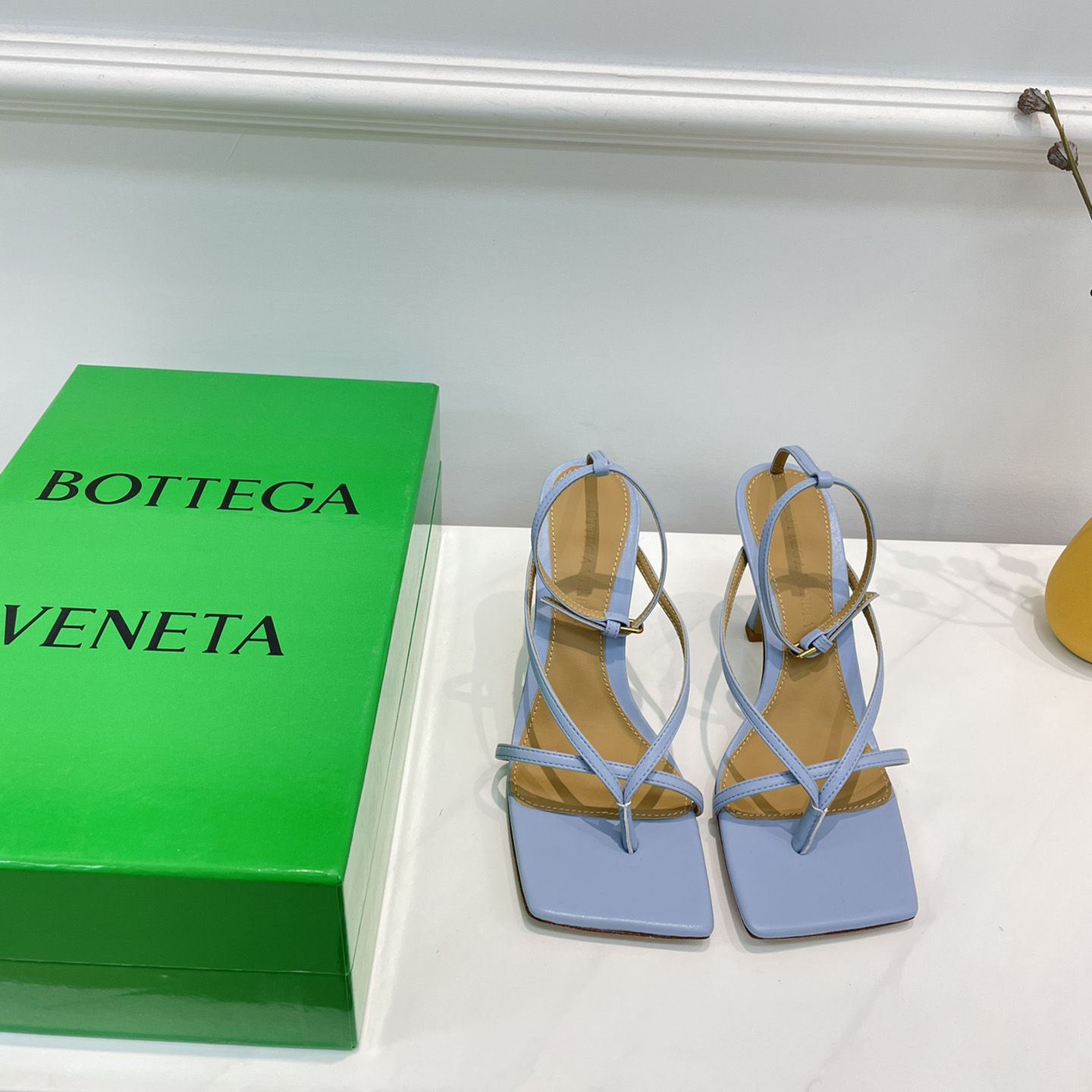 Bottega Veneta Stretch Leather Sandals In Optic White - everydesigner