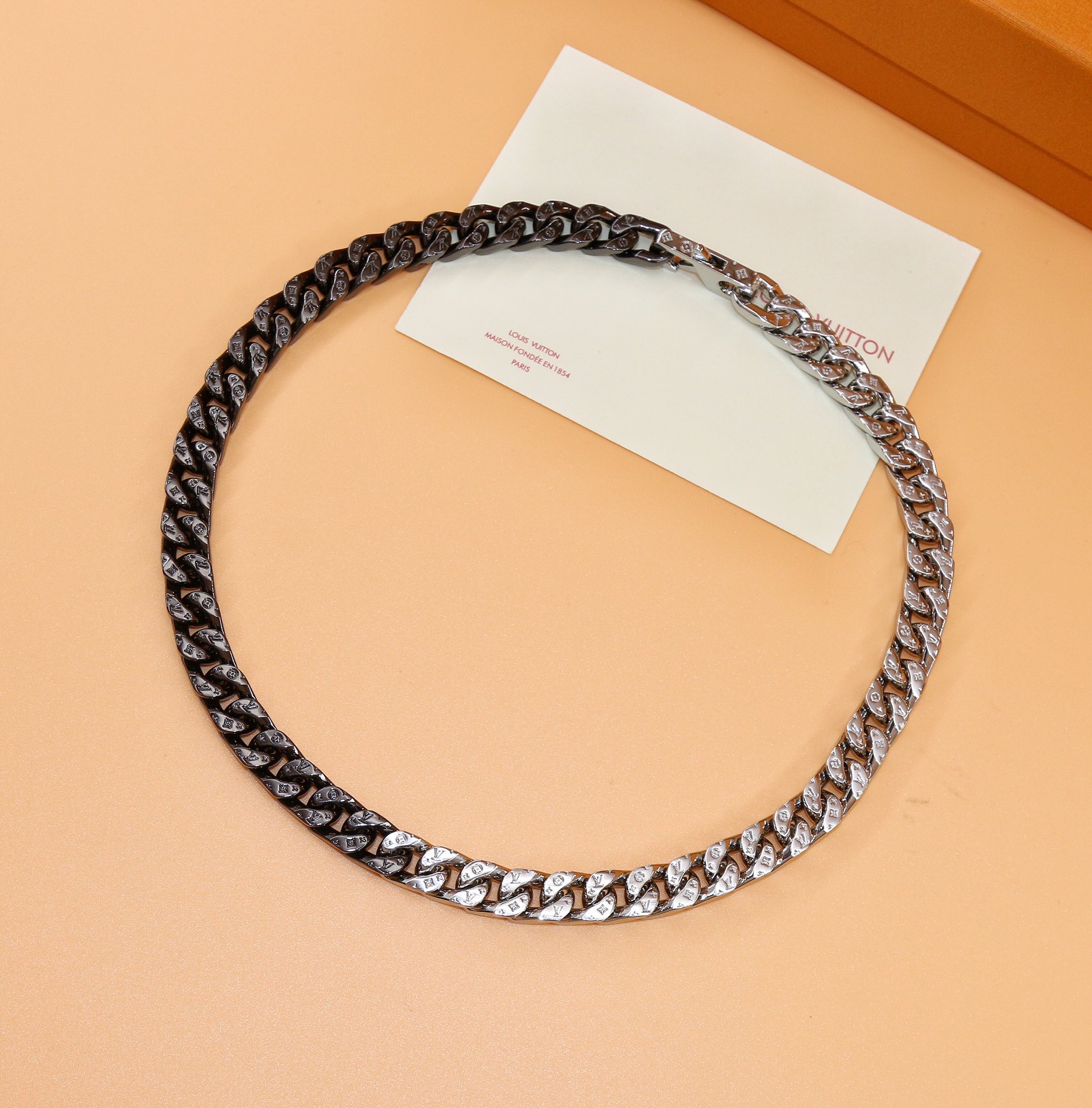 Louis Vuitton LV Chain Links Necklace   50cm    - everydesigner