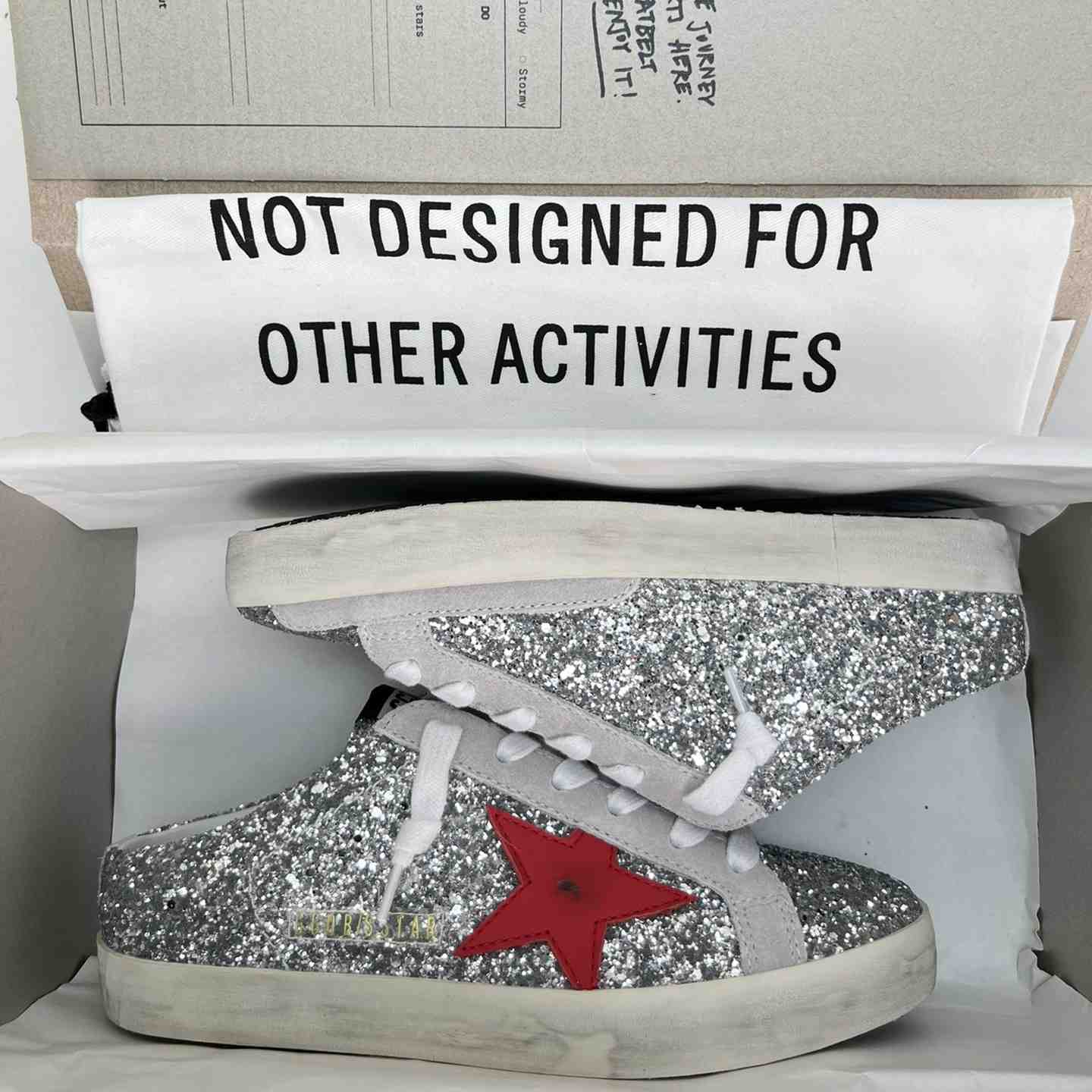 Golden Goose Super-Star Sabots In Silver Glitter With Red Leather Star - everydesigner