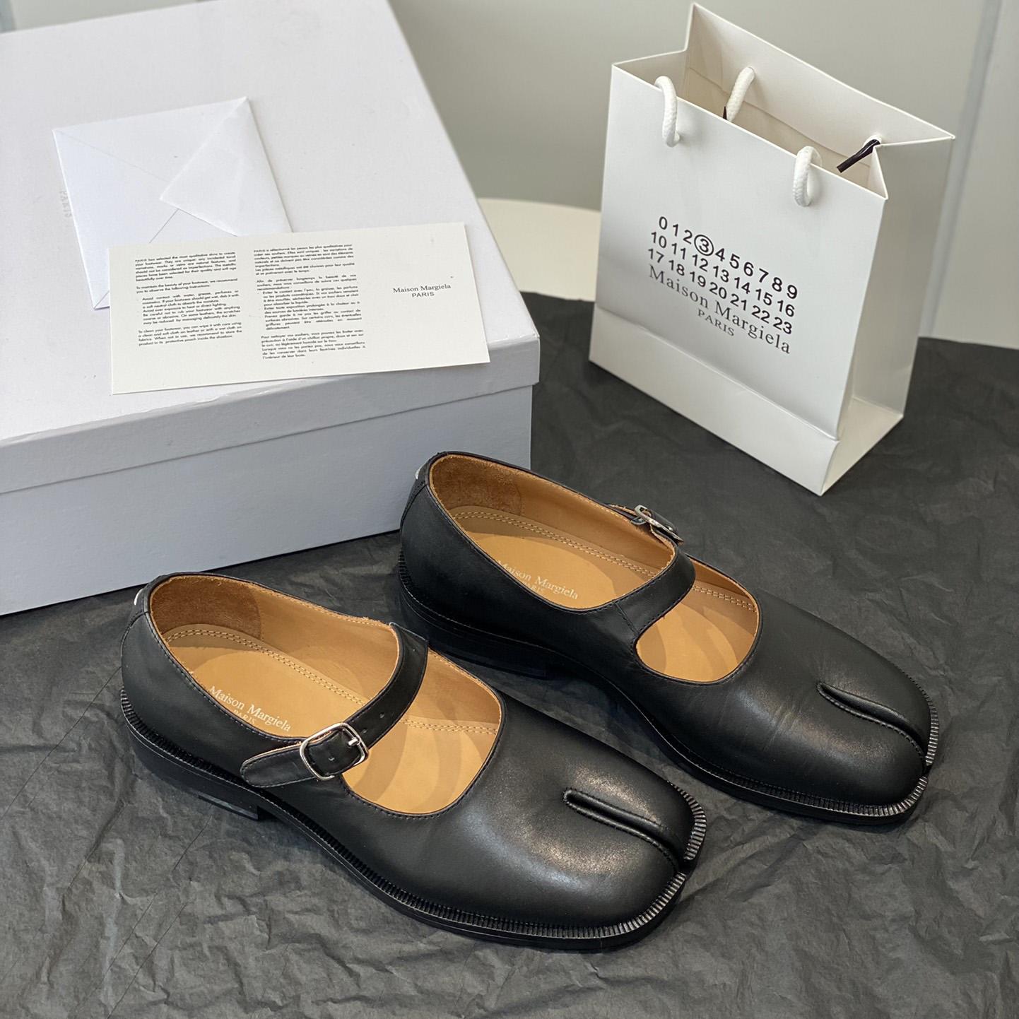 Maison Margiela Tabi Leather Mary Jane Shoes - everydesigner