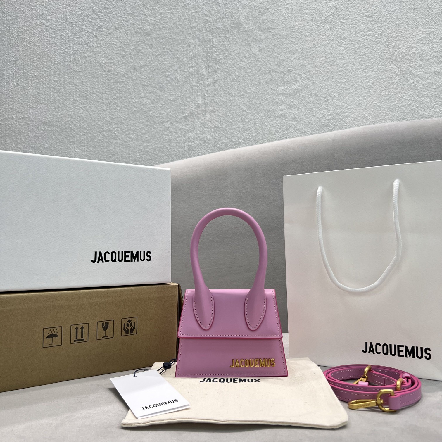 Jacquemus Le Chiquito Signature Mini Handbag(12-8-5cm) - everydesigner