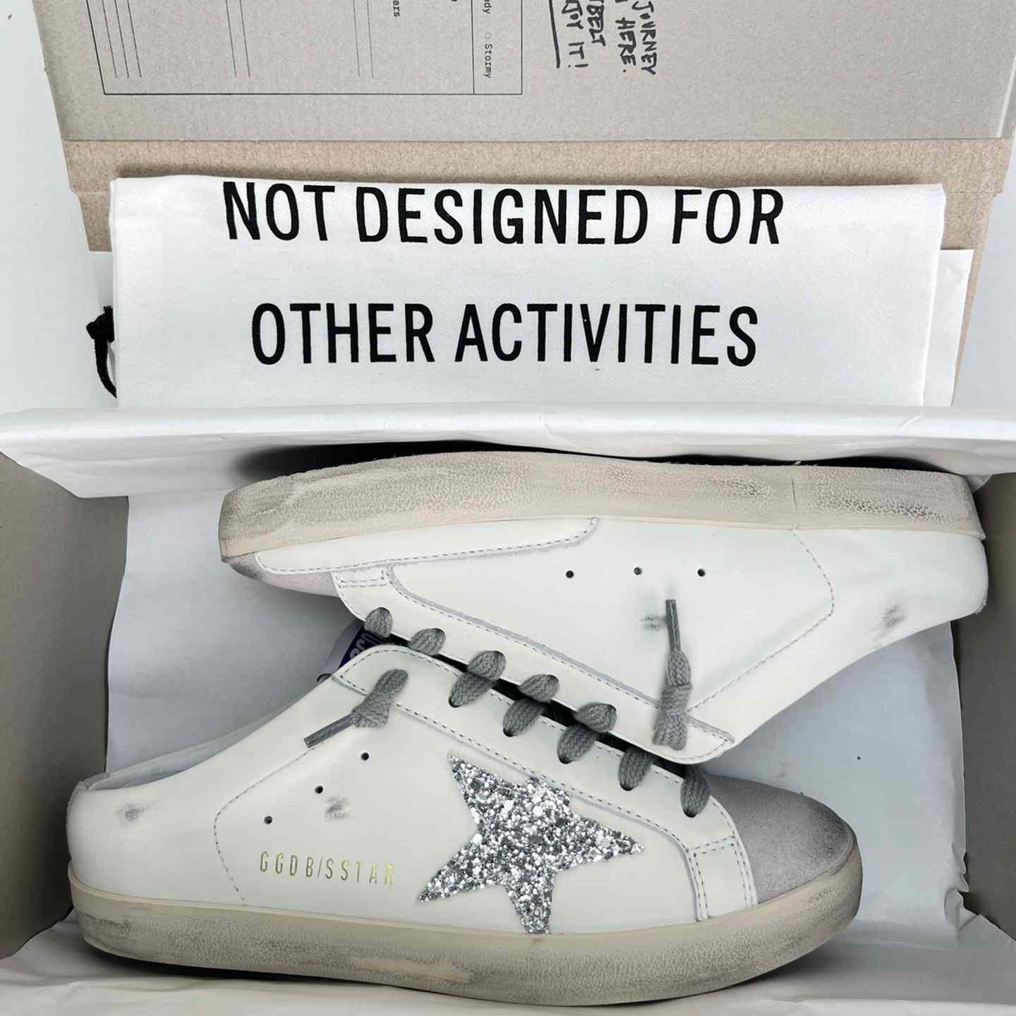 Golden Goose Super-Star Sabots In White Leather And Gray Suede With Silver Glitter Star - everydesigner